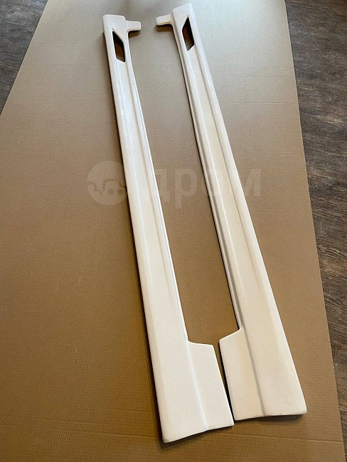 картинка Накладки на пороги C-west для Toyota Altezza магазин  StreetTuning 